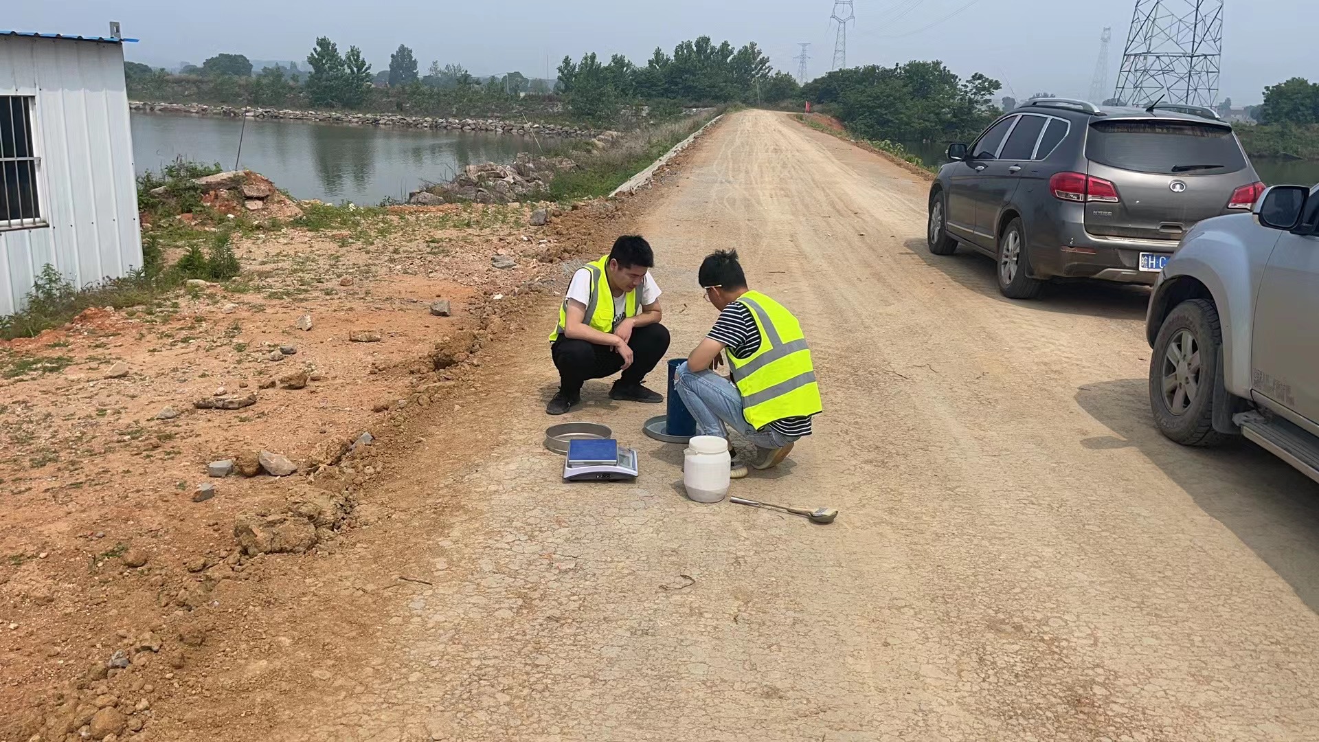 迎江區(qū)堤防加固工程壓實度現場檢測