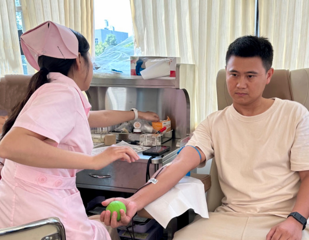 無(wú)償獻(xiàn)血，讓愛傳遞